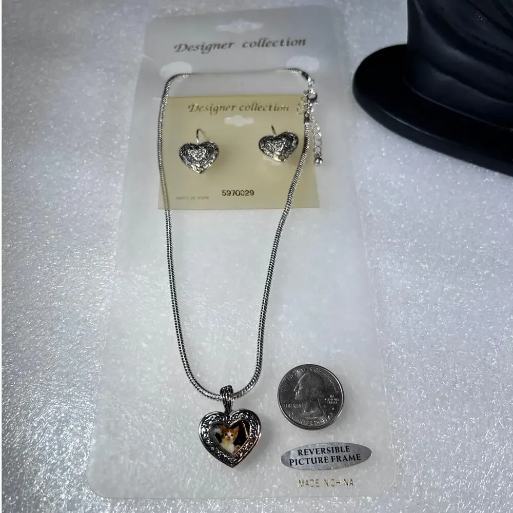 Retro Heart Shaped Reversable Picture Photo Frame Necklace Set New in Pack